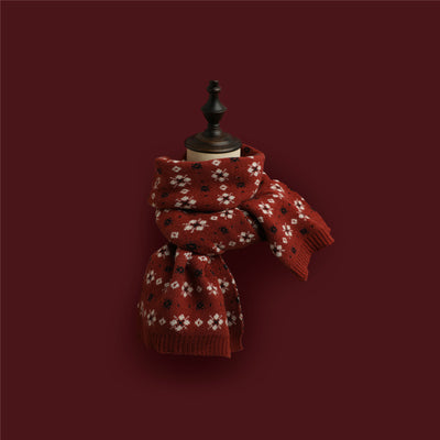 Bufanda Tejida Roja con Estampado de Reno y Copos de Nieve - Image 8