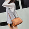 Bolso Retro para Mujer con Remaches y Acabado Mate - Versátil y Elegante