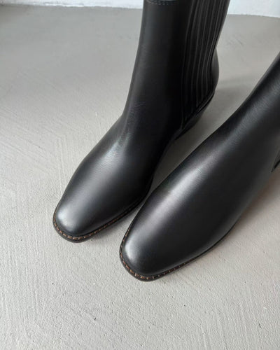 Botas Tobilleras Estilo Francés en Cuero Genuino con Punta Cuadrada y Tacón Robusto - Image 17