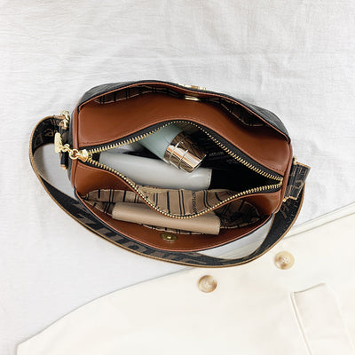 Bolsa Mensajera de Cuero con Detalles en Relieve - Elegancia Minimalista - Image 4