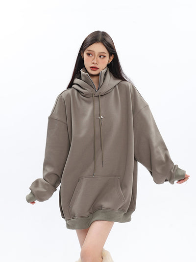 Sudadera con Capucha de Diseño Metálico - Image 4