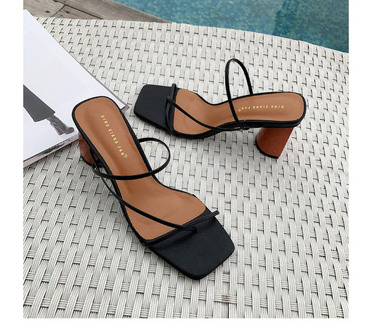 Sandalias de Tacón Robusto con Punta Cuadrada y Tiras Finas - Image 3