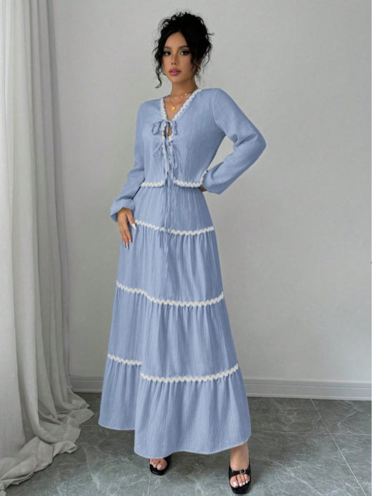 Conjunto Elegante con Blusa de Encaje y Falda Plisada con Mangas Farol - Image 14