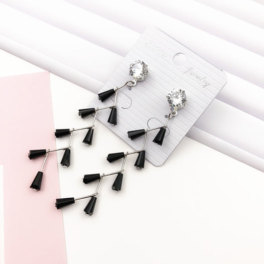 Aretes Coreanos Asimétricos con Flor de Perla y Moño - Image 15
