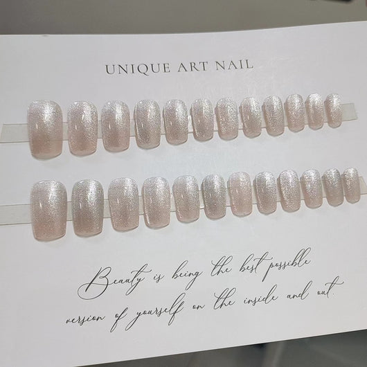 Uñas de Gato Cristal Blanco Efecto Ojo de Gato - Largo Medio - Image 5