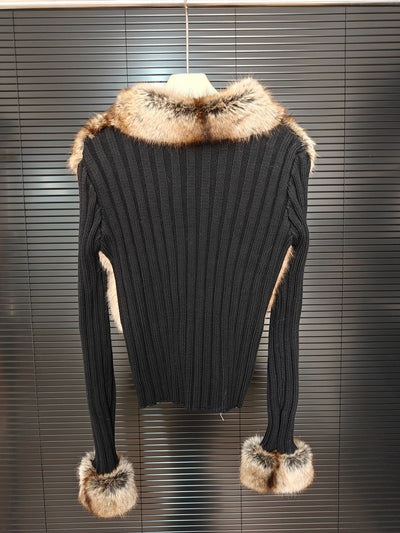 Suéter Slim Fit Ecológico con Patchwork de Lana y Detalles de Piel - Colección Invierno - Image 15