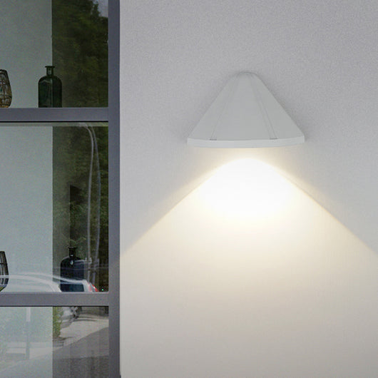 Foco LED Impermeable para Puerta de Diseño Minimalista - Image 3