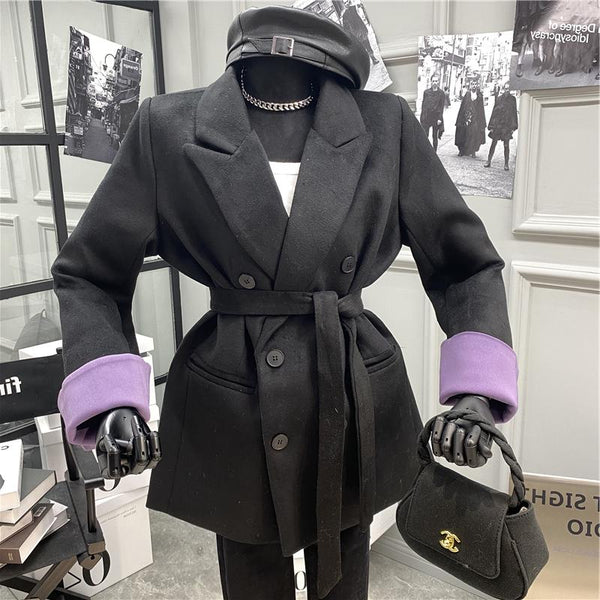 Traje Ejecutivo Doble Botonadura con Puños Ajustables para Mujer - Image 9