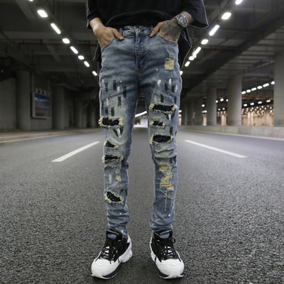 Jeans Slim Fit Azul con Parches de Lentejuelas y Detalles Rotos