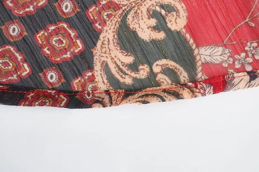 Blusa de Gasa con Hilo Dorado e Insertaciones de Cinta - Image 10