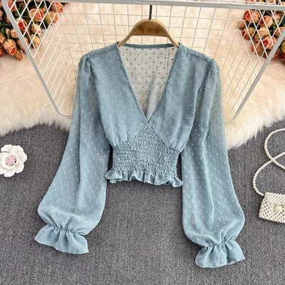 Blusa Estilo Occidental con Escote V, Lunares y Cintura Ajustada - Image 12