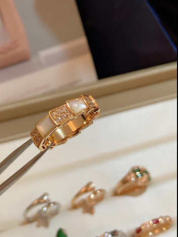 Anillo de Serpiente con Diamantes - Diseño Moderno para Dedo Índice - Image 22