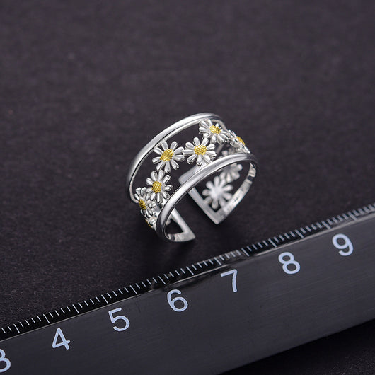 Anillo Ajustable de Plata Esterlina con Margarita Pequeña para Mujer - Image 4