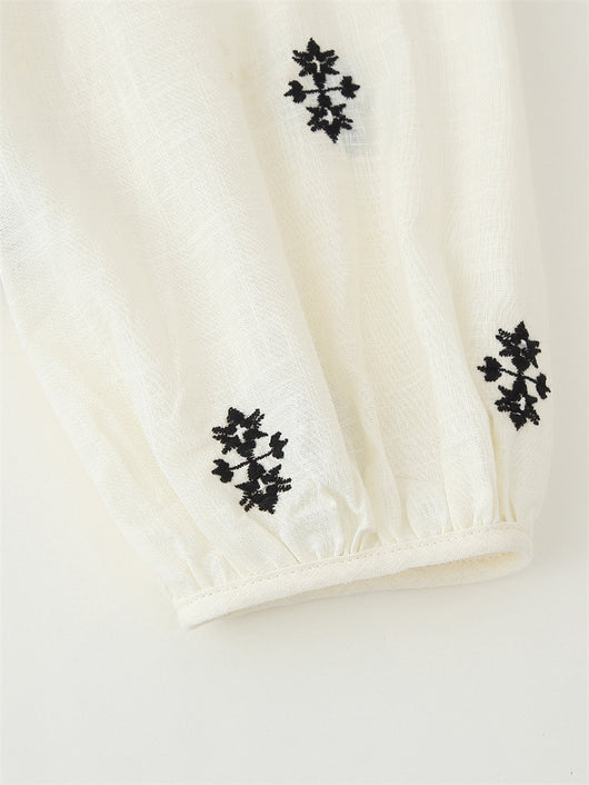 Blusa Casual Holgada con Encaje y Bordado - Manga Larga Estilo Europeo - Image 12