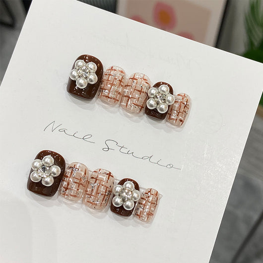Uñas Postizas de Diseño Nupcial para Otoño e Invierno - Image 6