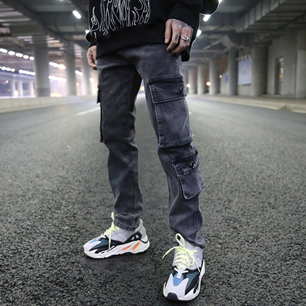 Jeans rectos con múltiples bolsillos