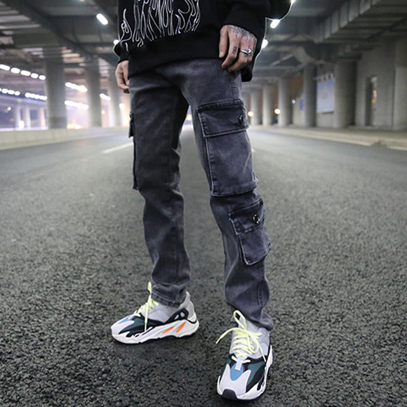 Jeans rectos con múltiples bolsillos