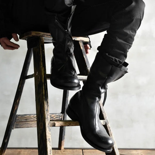 Botas de Cuero Deconstruidas Irregulares Estilo Retro para Hombre - Image 9