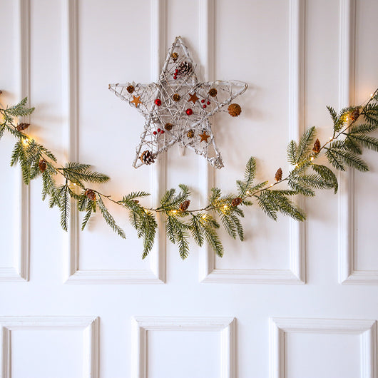 Lámpara de Pared LED con Decoración de Rattan y Agujas de Pino para Navidad - Image 8