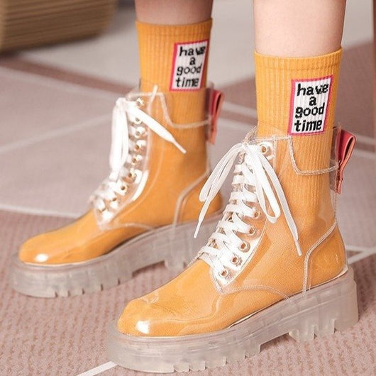 Botas Martin Transparentes con Suela Cristal y Cordones - Image 5