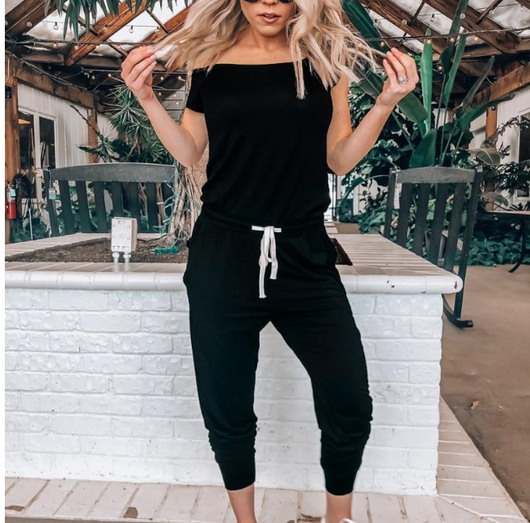 Mono Corto Mujer Hombro Descubierto con Bolsillos - Diseño Moderno para Primavera y Verano - Image 2
