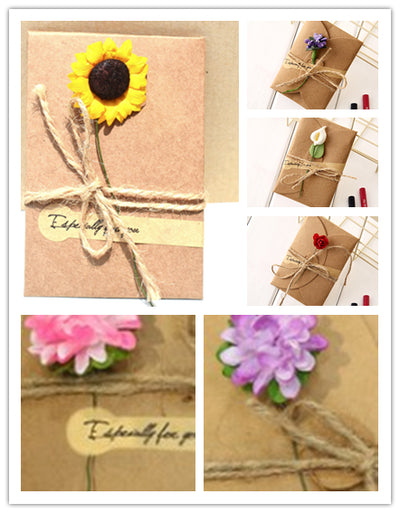 Tarjeta de Felicitación Artesanal con Flores Secas de Kraft - Image 10