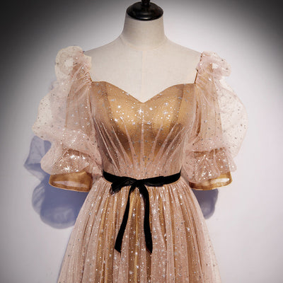 Vestido de Noche Dorado Ajustado para Eventos Corporativos - Image 10