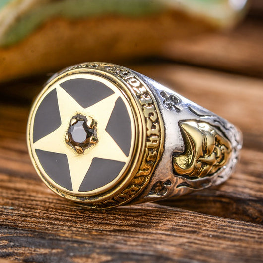 Anillo de Plata Tailandesa con Ágata Negra y Estrella de Cinco Puntas