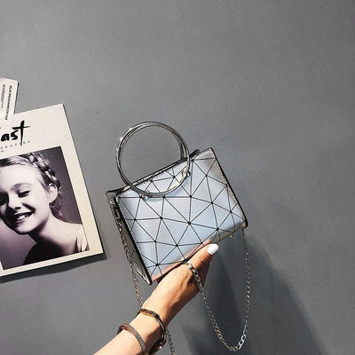 Bolso Mensajero Versátil para Mujer - Diseño Moderno y Funcional - Image 8