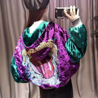 Chaqueta Hoodie de Terciopelo Dorado con Letras y Lentejuelas Reforzadas - Image 7