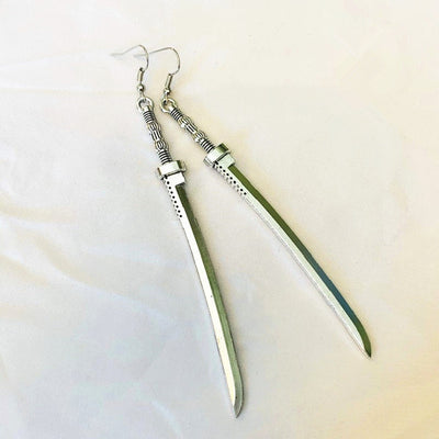 Aretes Góticos de Bronce con Diseño de Espada - Accesorios de Moda Alternativa - Image 12