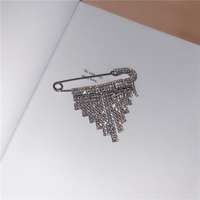 Broche de Diamante Texturizado con Borla y Aguja para Mujer - Image 7