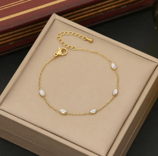 Pulseira Delicada com Diamantes Coração ou Oval
