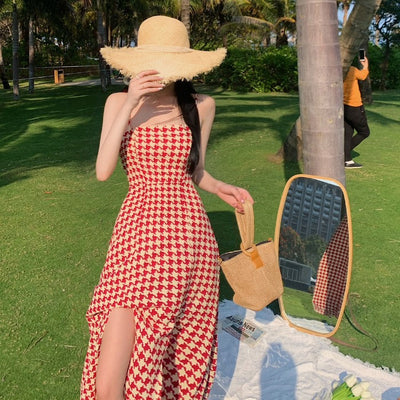 Vestido Retro Francés con Patrón Pata de Gallo y Abertura Lateral - Image 3