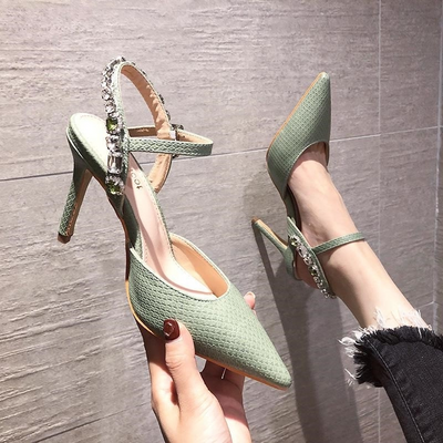 Sandalias de Tacón Stiletto con Punta Afilada y Diseño de Serpiente Brillante - Image 7