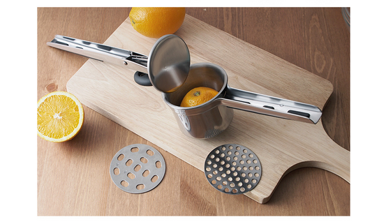 Prensador de Papas con Mango de Silicona - Image 15