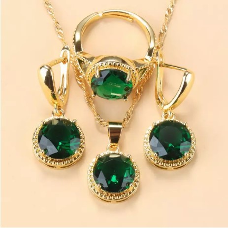 Conjunto de Joyas Elegantes: Aretes, Anillo y Collar - Image 6