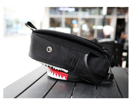 Mochila Tiburón Luminosa con Función USB - Image 5