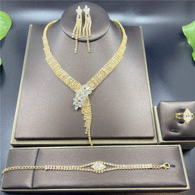 Conjunto de Joyas Luxury con Strass: Aretes, Collar, Anillo y Pulsera - Image 11