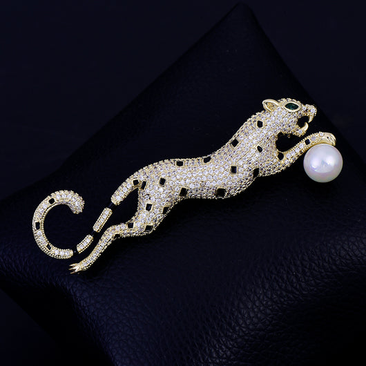 Broche de Leopardo en Cristal Atmosférico de Lujo - Image 10