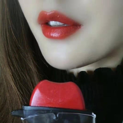 Labial Antiadherente de Larga Duración con Hidratación Intensiva