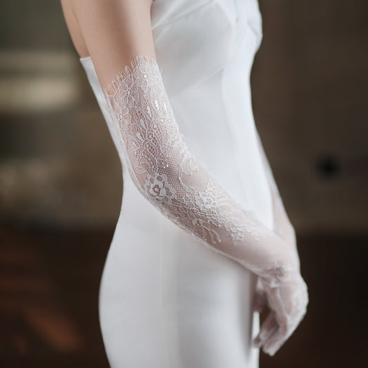 Guantes de Novia Encaje Blanco Tul Fairy para Sesión Fotográfica - Image 2