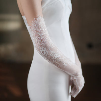 Guantes de Novia Encaje Blanco Tul Fairy para Sesión Fotográfica - Image 2