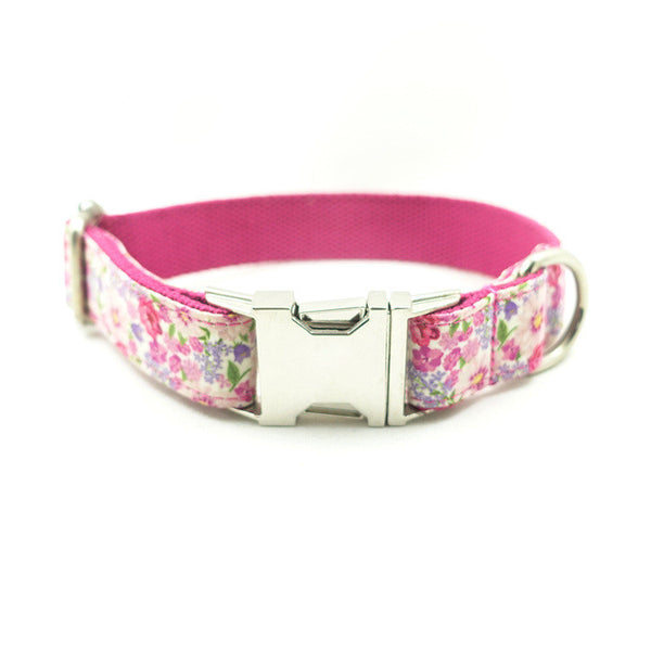 Collar para Perro Morado con Hebilla de Metal y Diseño de Flores