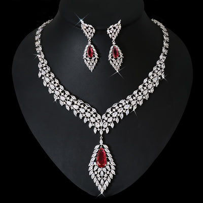Conjunto de Aretes y Collar con Alas de Circón - Elegancia y Temperamento - Image 8