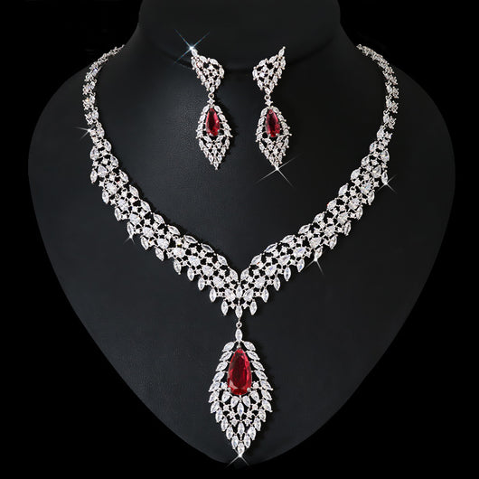 Conjunto de Aretes y Collar con Alas de Circón - Elegancia y Temperamento - Image 8