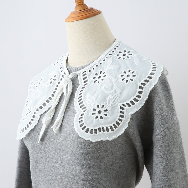 Cuello Falso Decorativo con Encaje y Moño Bordado