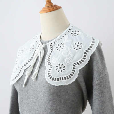 Cuello Falso Decorativo con Encaje y Moño Bordado