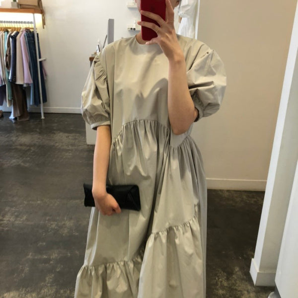 Vestido con Mangas Voluminosas Fruncidas