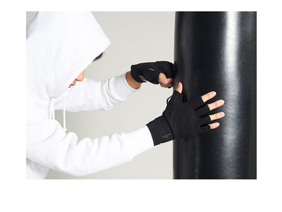 Guantes de Entrenamiento Medio Dedo con Muñequera Integrada para Boxeo y Fitness - Image 10